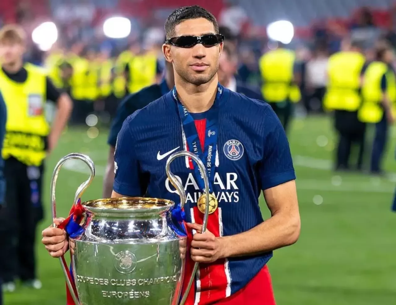 🔥 Выбираем команду сезона! Правый защитник – просто 🥱 - FC-BARCELONA.RU - FC-BARCELONA.RU