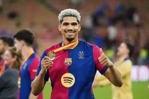 ronald arauho vystupil s zajavleniem po svoemu budushhemu 124bcd3